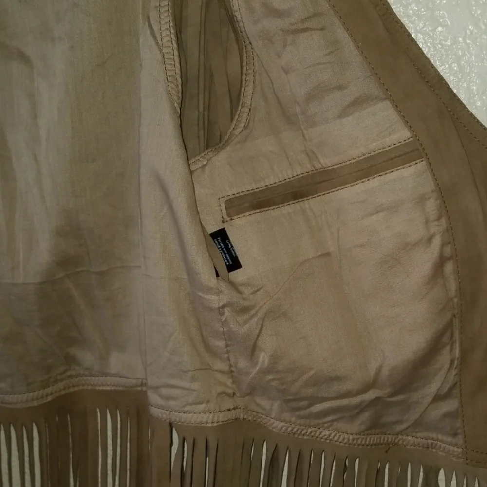 Swap w I speak mermaid ❤️ Spell Vintage Suede Fringe Vest - Picture 4 of 5